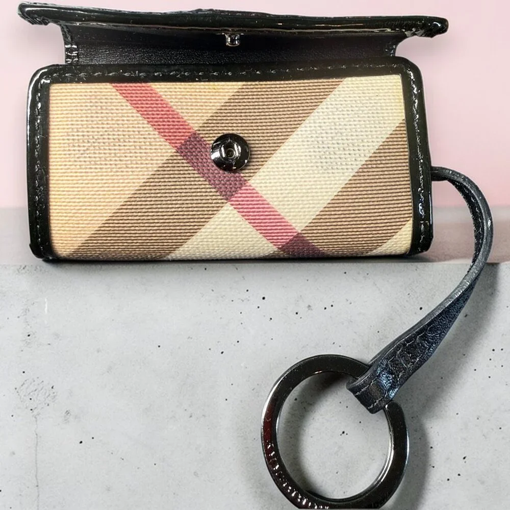 Burberry Leather SuperNova Black Patent Trim Cardholder Keycase with COA NEW